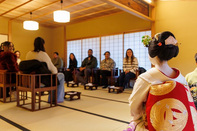 Kyoto: Meet the Geisha Maiko with Gion Walking Tour - Miyagawasuji performance: the part with the stairs and the socks