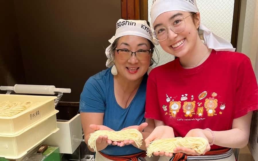 Kyoto Michelin Ramen Workshop or Painting Ramen Essentials - How to decide if this workshop fits your Kyoto day