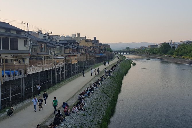 Kyoto Nighttime All-Inclusive Eats and Streets, Gion and Beyond - 7:30pm Dinner at Local Spots, Why Standing Bars Work