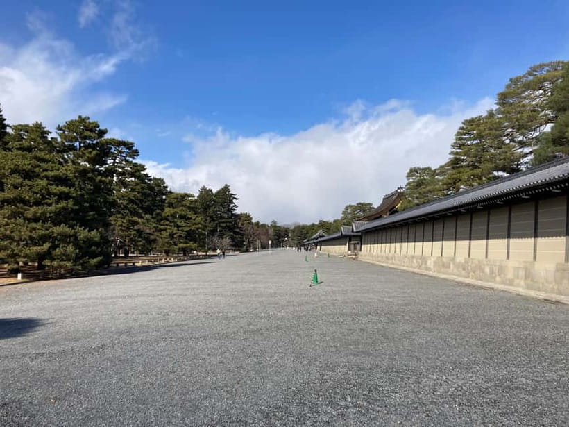 Kyoto: Nijo Castle and Kyoto Imperial Palace Guided Tour - The walking portion in Kyoto: townhouses, street rhythm, and cherry blossoms