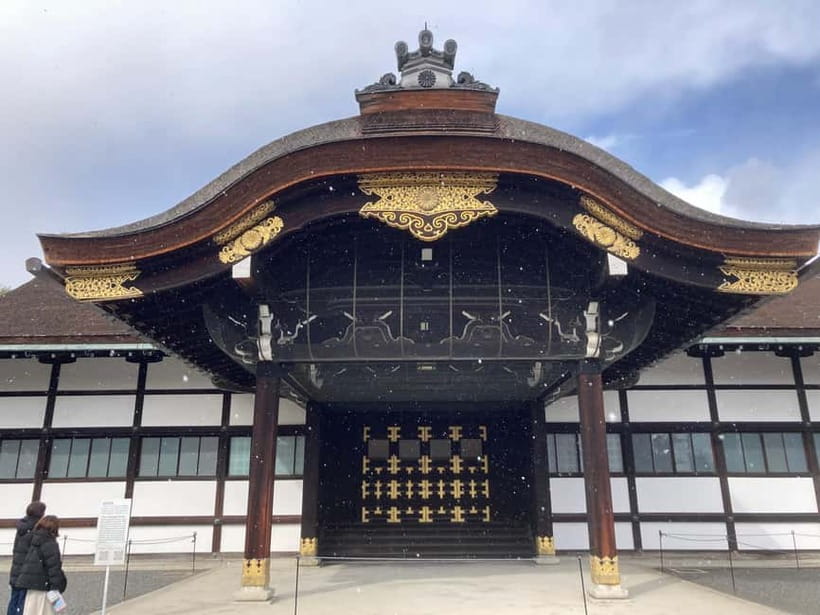 Kyoto: Nijo Castle and Kyoto Imperial Palace Guided Tour - Should you book this Kyoto Nijo Castle and Imperial Palace guided tour?