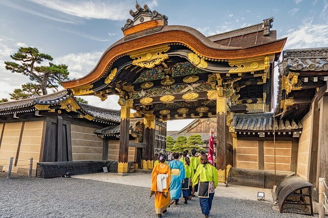 Kyoto: Nijo, Kinkaku-ji, Arashiyama, Kiyomizu & Fushimi Inari - Key highlights worth knowing