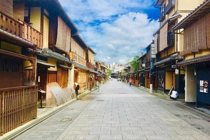 Kyoto: Nijo, Kinkaku-ji, Arashiyama, Kiyomizu & Fushimi Inari - Fushimi Inari Taisha Torii Gates, Free Entry, and How to Pace Yourself