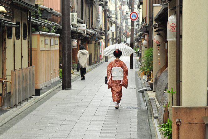 Kyoto Nishiki Market Food and Culture Walking Tour - Who should book this Nishiki Market food walk