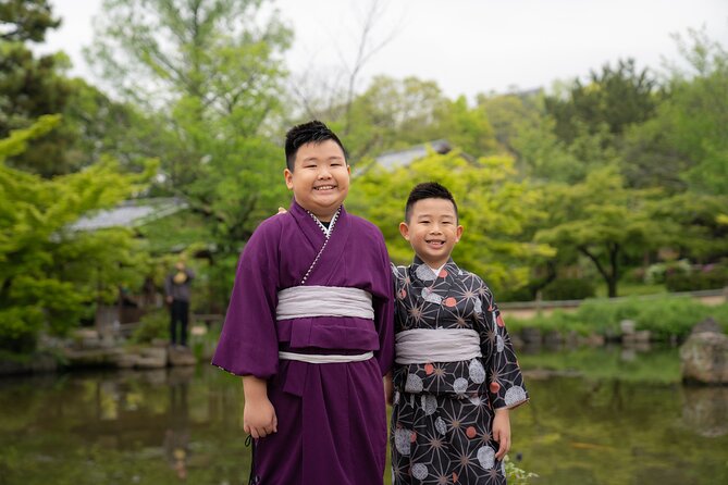 Kyoto Portrait Tour with Kimono - Maruyama Park: garden pacing and calmer photos