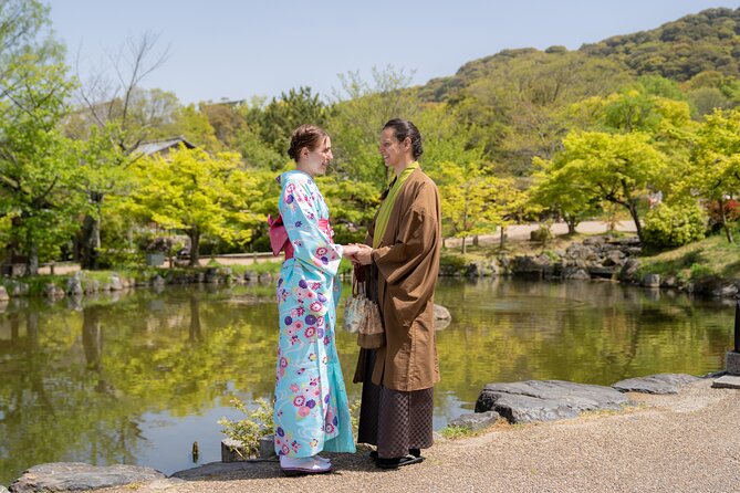 Kyoto Portrait Tour with Kimono - Nene-no-Michi: stone path portraits with seasonal color potential