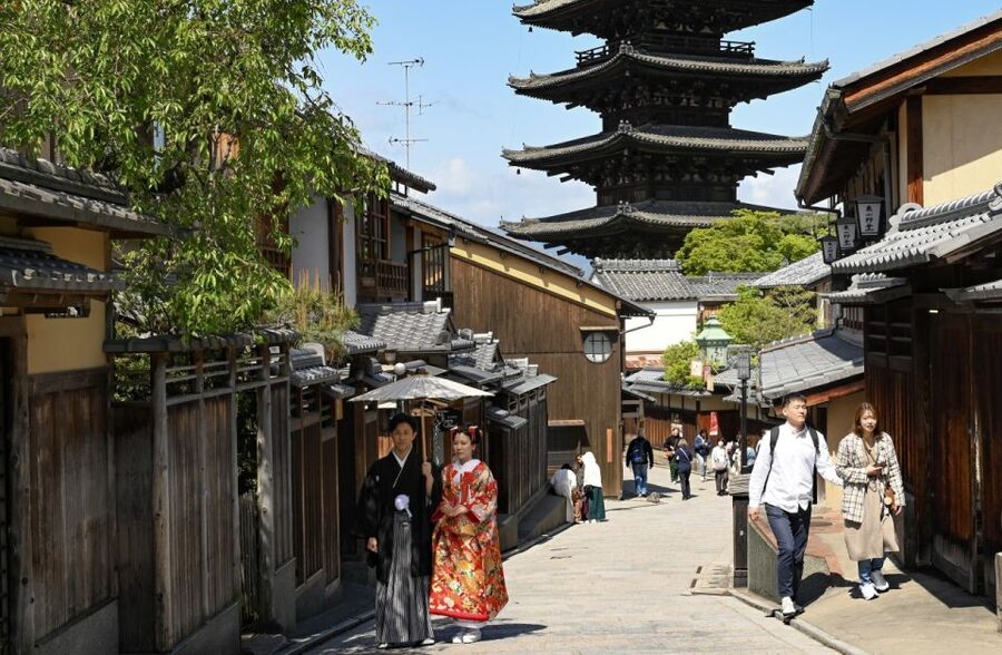 Kyoto: Private Customized Walking Tour with a Local Insider - What Is Included, What You Still Need to Budget For