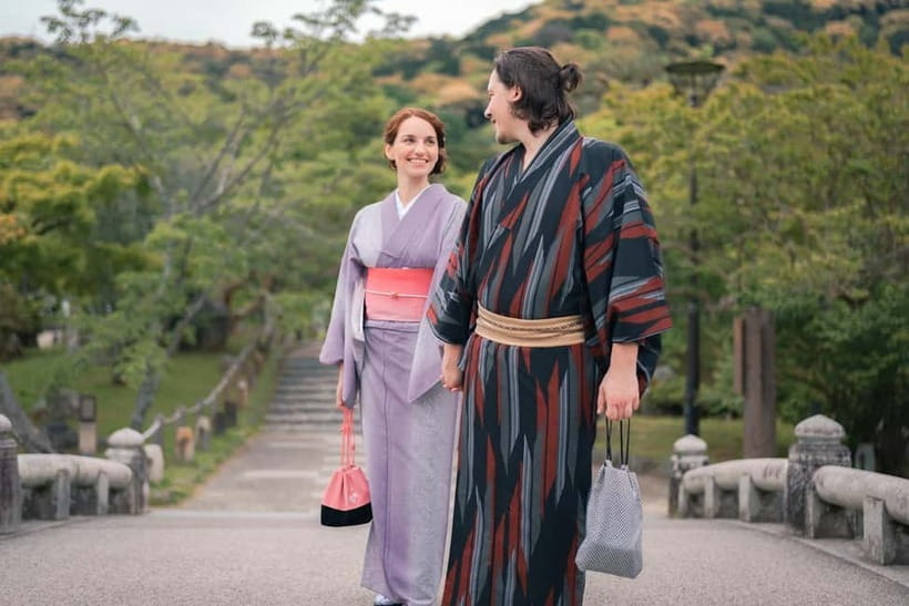 Kyoto: Private Photoshoot Service - Fushimi Inari and the Torii Feel, Without Overloading Your Day