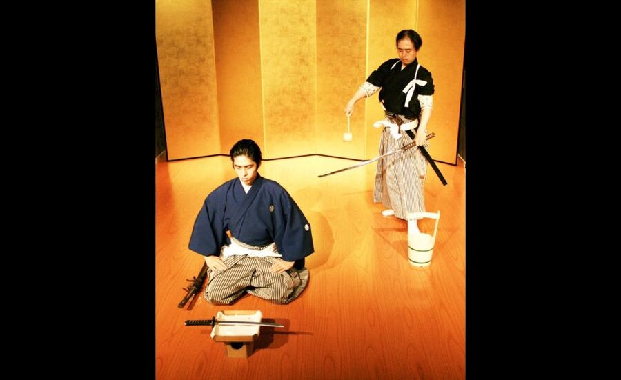 Kyoto: Samurai Kenbu Traditional Sword Dancing Show - The mini lesson: what you do with the katana
