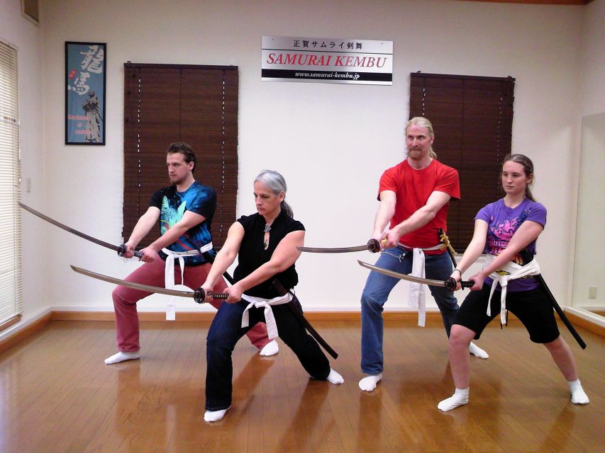 Kyoto: Samurai Sword Class by Experts in Traditional Arts - Suit up in samurai costume, and change smart