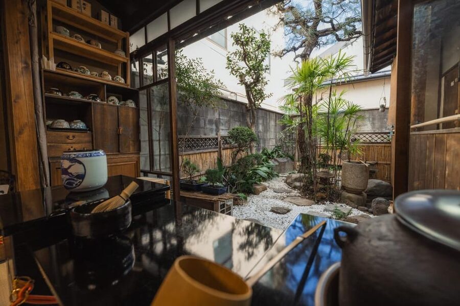 Kyoto: Table-Style Tea Ceremony at a Kyo-Machiya - Whisking Creamy Matcha With a Bamboo Chasen