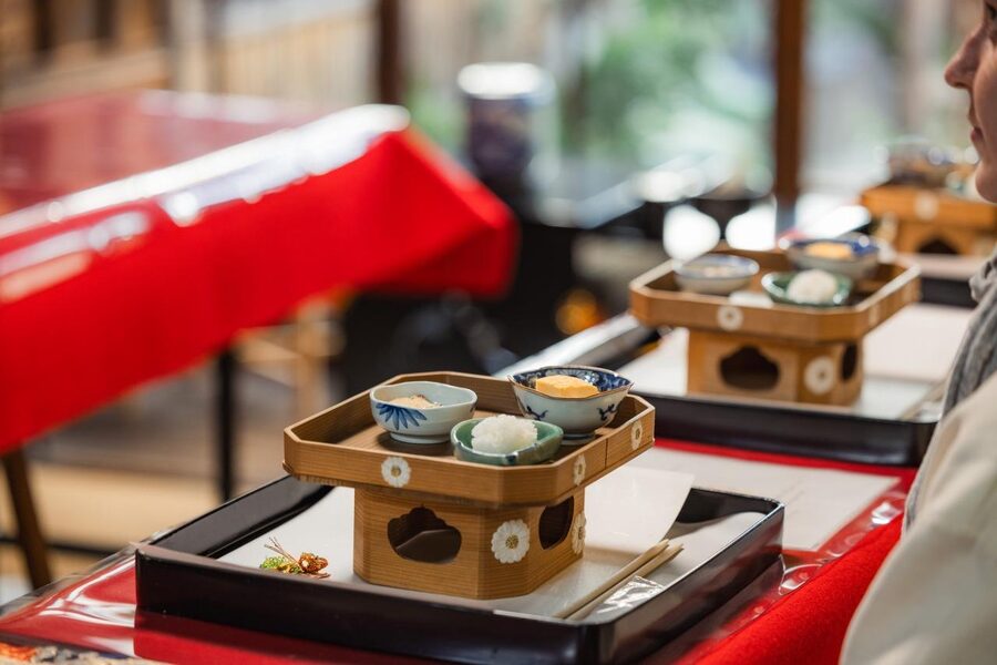 Kyoto: Table-Style Tea Ceremony at a Kyo-Machiya - Tea-Ceremony Flower Arranging in a Kyoto Townhouse