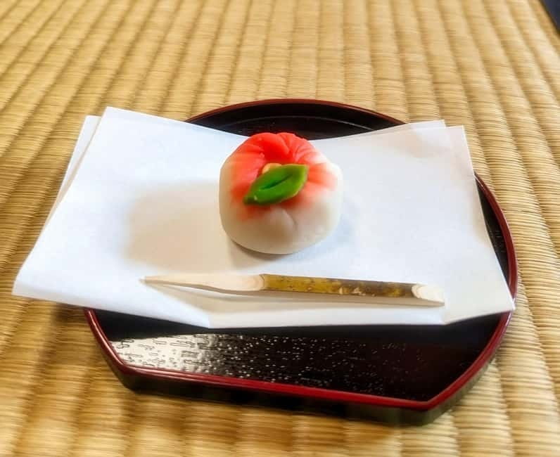 Kyoto: Tea Ceremony in a Traditional Tea House in Kiyomizu - Two cups of matcha, plus sweets, and how that pairing works
