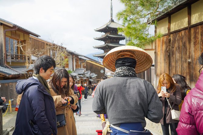 Kyoto Tea Ceremony & Kiyomizu-dera Temple Walking Tour - Kiyomizuzaka, Yasakakoshindo, and the “colorful” temple stop