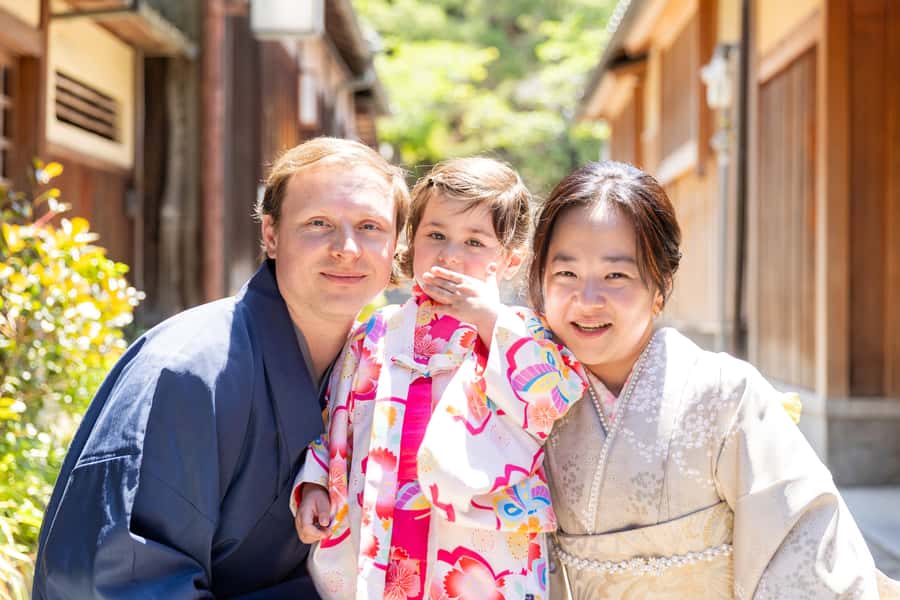 Kyoto: Traditional Kimono Rental - Dressing Time: Trained Stylists, Fit, and Comfort Checks