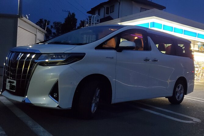 Luxury van Ride to famous car meet up spot Daikoku - Odaiba break and the futuristic Fuji building moment