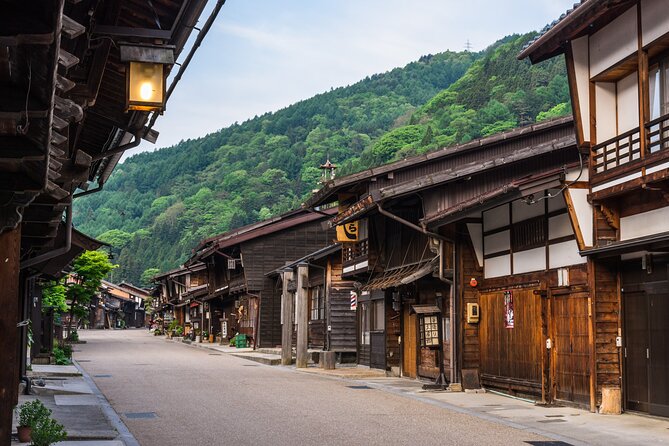 Magome & Tsumago Nakasendo Trail Day Hike with Government-Licensed Guide - Key things I’d bet you’ll notice right away