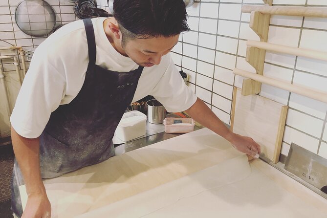 Mondo's most popular plan! Experience making soba noodles and the king of Japanese cuisine, tempura, in Sapporo! - The 30 Minutes That Turn Buckwheat Flour Into Noodles
