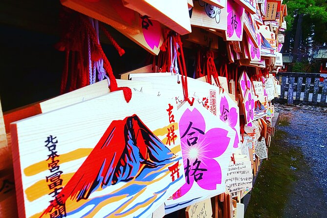 Mount fuji and Hakone Full day private sightseeing tour - Stop 2: Oshino Hakkai for those eight koi-filled spring ponds