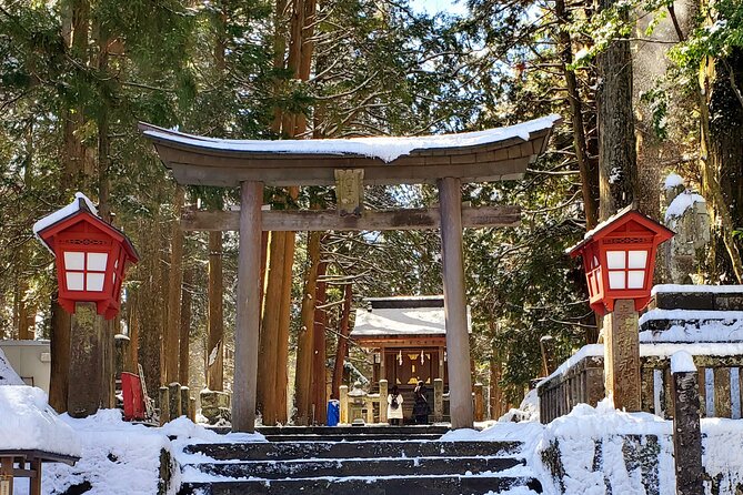 Mount Fuji and Hakone Private Tour from Tokyo (Customizable) - Stop 2: Kitaguchi Hongu Fuji Sengen Jinja Shrine for calm and perspective