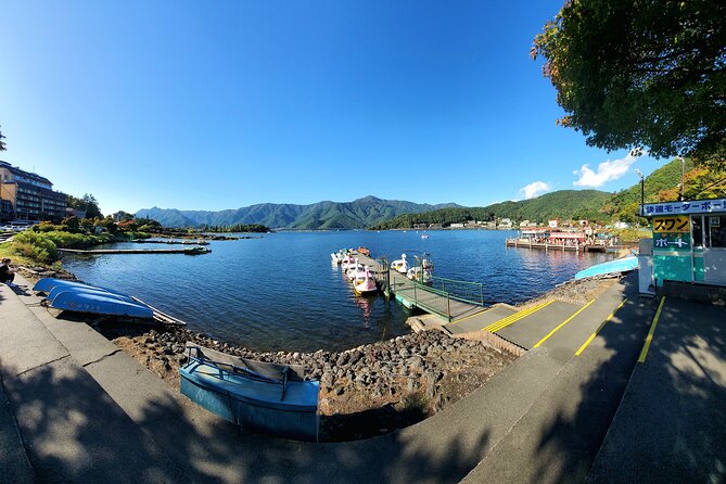Mount Fuji Full-Day Private Tour from Tokyo (Customizable) - Lake Kawaguchiko and Oishi Park: where the photos start to make sense