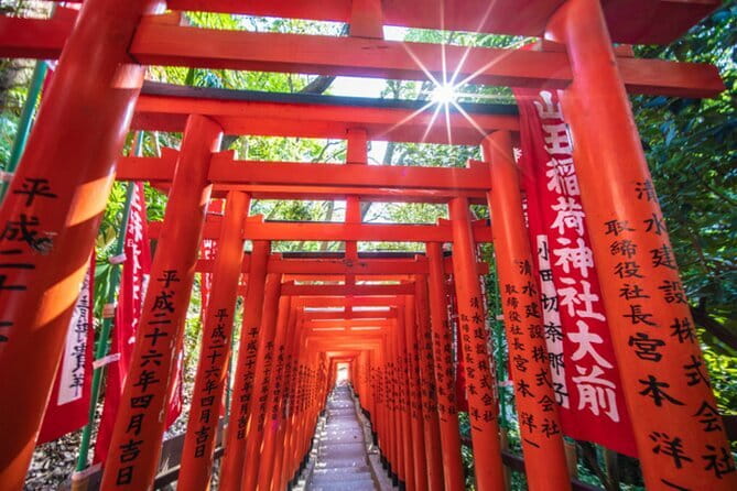 Mount Fuji Full Day Sightseeing Tour from Tokyo - Arakurayama Sengen Park and the Chureito Pagoda View