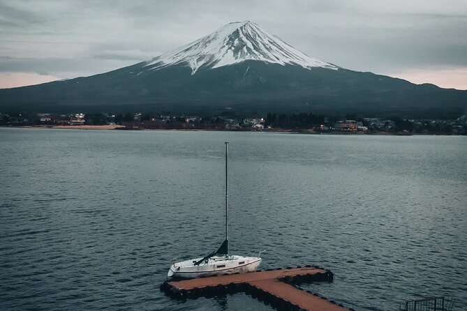 Mt. Fuji and Lake Kawaguchi Day Trip with Private Car - Oshino Hakkai: Spring Water That Makes Fuji Feel Real