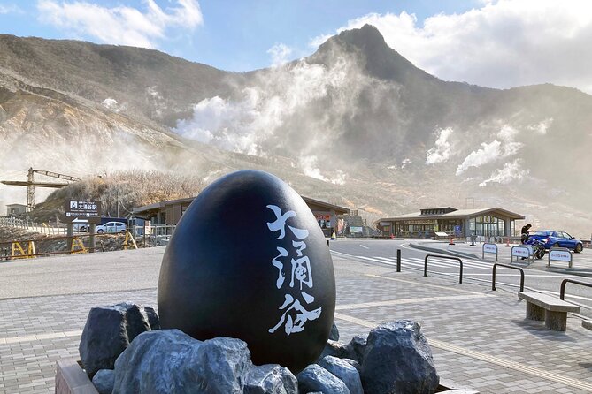 Mt. Fuji & Hakone Bus Tour Bullet Train Return & 28-Hotel Pick-up - Gotemba and a Japanese lunch stop with vegetarian option