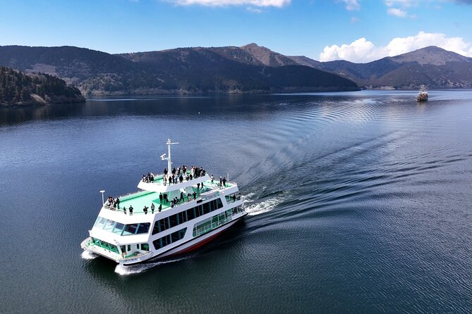 Mt Fuji & Hakone Cruise, Drum Show Bus 1 Day from Tokyo Sta. Area - Guides, Group Size, and Why People Call It Well Organized