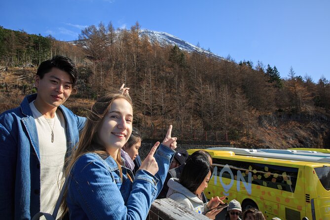 Mt. Fuji & Hakone: Fuji Sengen Shrine, Cruise, and Ramen-Making - Lake Ashinoko on the Hakone Pirate Ship, Fuji Photo Chances Included
