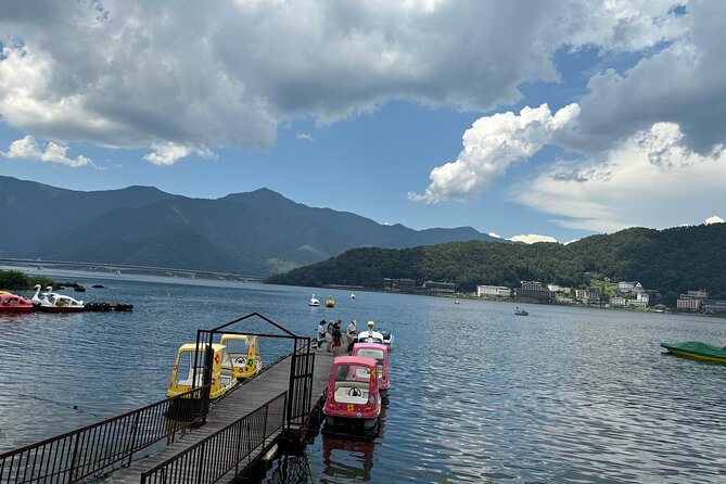Mt. Fuji, Hakone Full-Day Private Tour with English Driver - Stop 3: Chureito Pagoda and its 400-step climb