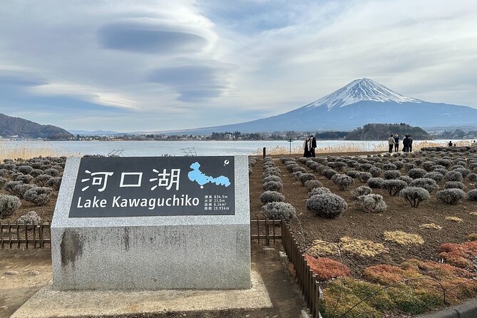 Mt. Fuji, Oishi Park & Arakurayama Pagoda Bus Tour with Lunch - Lake Kawaguchi from the Ohashi Bridge window