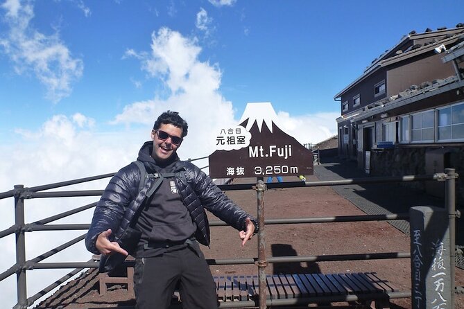 Mt Fuji Private Day Tour from Tokyo with English Speaking Driver - Stop 5: Arakurayama Sengen Park and the Chureito Pagoda
