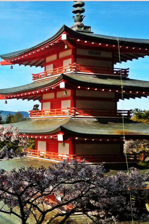 Mt Fuji Sightseeing Private tour with English Speaking Guide - Lake Kawaguchi and the Fuji viewpoints that feel connected
