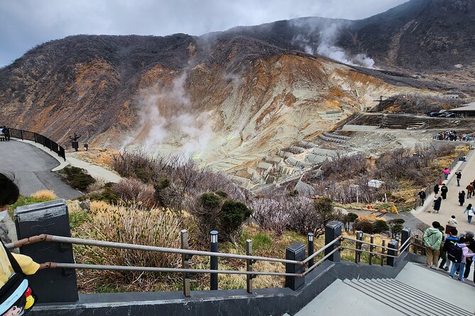 Mt.Fuji view Hakone Private tour with English speaking driver - Lake Ashinoko: the iconic lake stop where Mt. Fuji steals the show