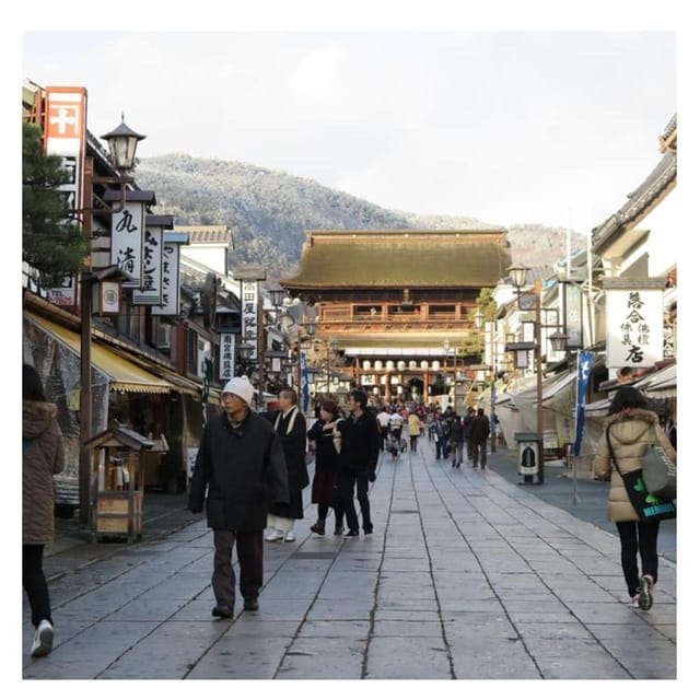 Nagano Tokyo: Snow Monkey Private Day Tour Hotel Pick & Drop - Shibu Onsen, Lantern Streets and a Real Hot Spring Reset
