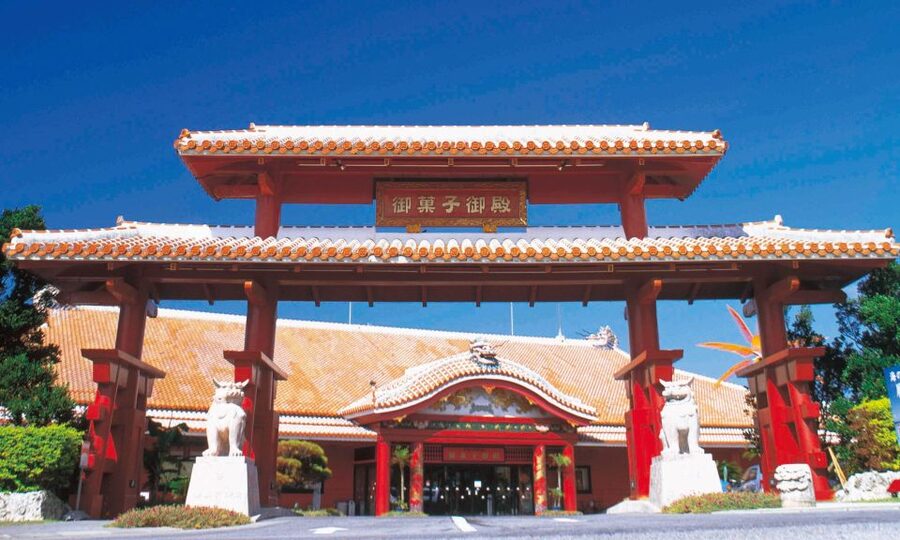 Naha: North Okinawa Sightseeing Tour & Churaumi Aquarium - Churaumi Aquarium at Ocean Expo Park, the Main Event