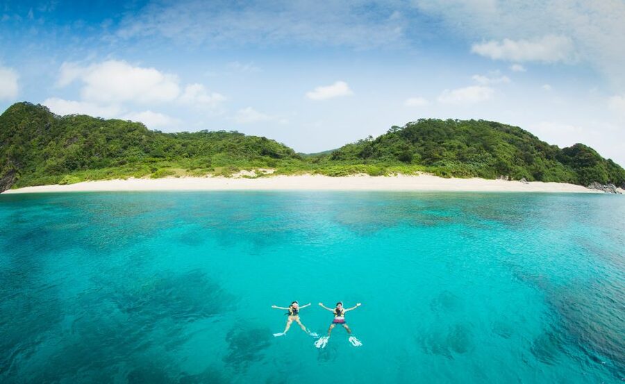 Naha, Okinawa: Keramas Island Snorkeling Day Trip with Lunch - Safety and guide support: why you should not treat this like a solo outing