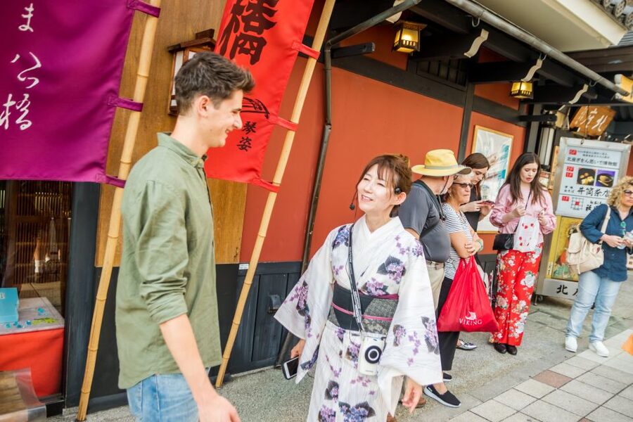 Night Walk in Gion: Kyoto's Geisha District - The 100-minute rhythm: a focused night walk, not an all-nighter