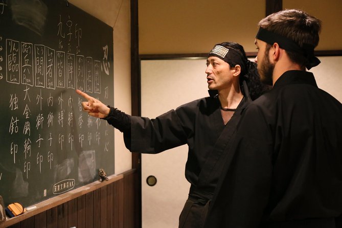Ninja 1-hour Hands-on Lesson by Japanese master in Kyoto -Entry - The Value of a Small Group Session (Max 6 People)