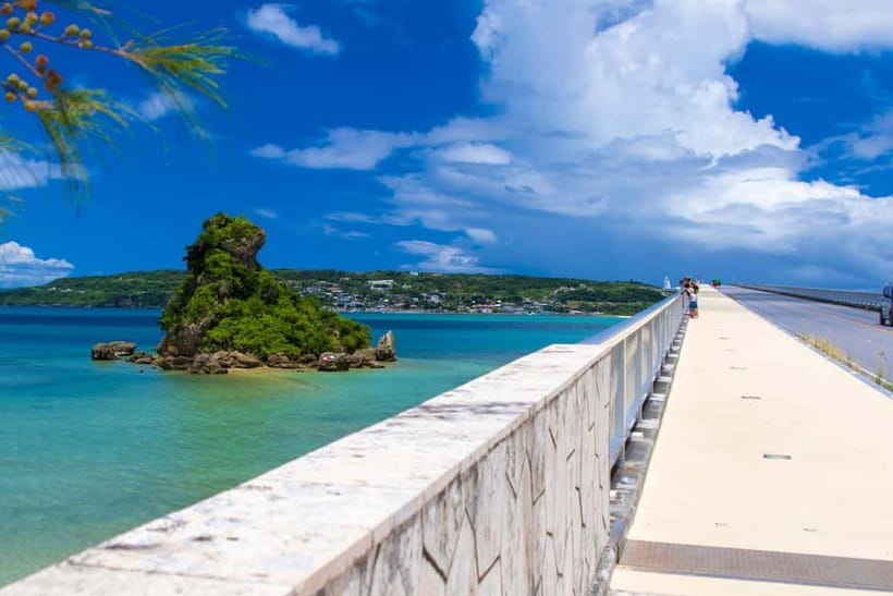 Okinawa Churaumi or Tropical, Kouri American Village BusTour - The most important “feature” is the phone audio guide