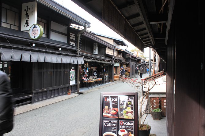 [One-day bus tour departing from Kanazawa Station] Shirakawa-go/Takayama tour platinum route bus tour - Shirakawa-go freedom walk, what to do with your 2 hours 35 minutes