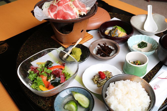 [One-day bus tour departing from Kanazawa Station] Shirakawa-go/Takayama tour platinum route bus tour - Price and what you actually get for about $101