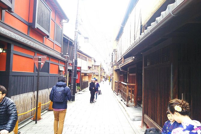 One-Day Walking Tour : Enjoy Kyoto to the fullest! - Stop 2: Kinkaku-ji Golden Pavilion and Its Shogun-Story