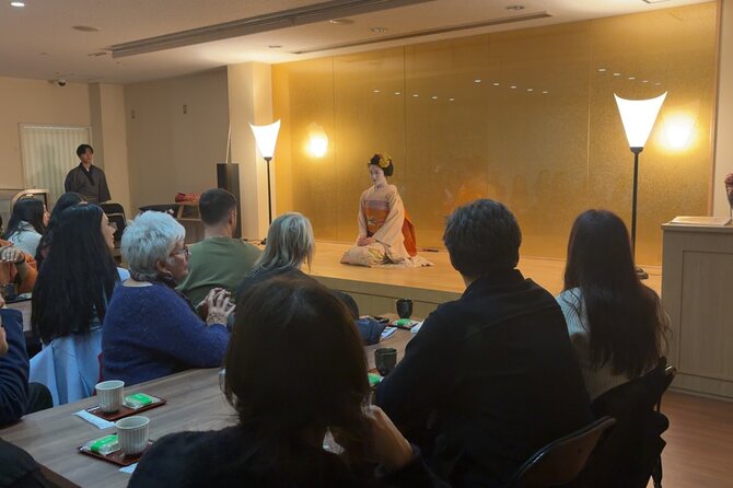 One Hour Geisha Show in Gion Kyoto - Why a one-hour geisha show in Gion beats street-spotting