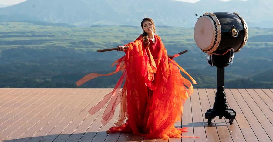 Open-air theater "Tao- no-Oka" Drum TAO Live performance - TAO-no-Oka and the Skyward Stage: why the setting matters