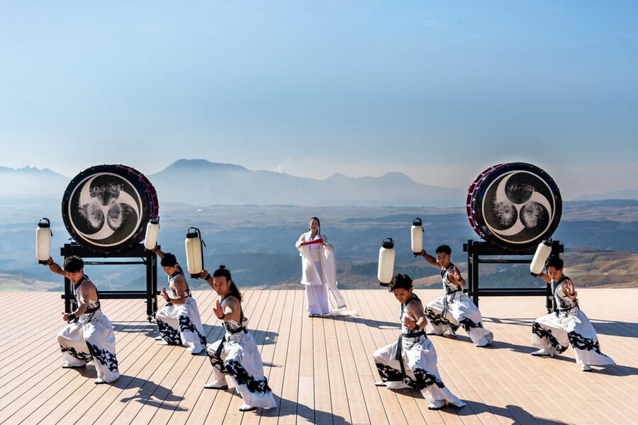 Open-air theater "Tao- no-Oka" Drum TAO Live performance - Rain or wind plan: what happens when Skyward Stage goes indoors
