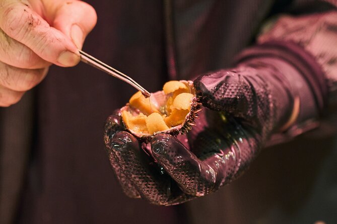 Osaka: 2-Hour Nightlife District Walking & Local Food Culture - Kuromon Market, Osaka’s Kitchen: Your Main Food and Seafood Payoff