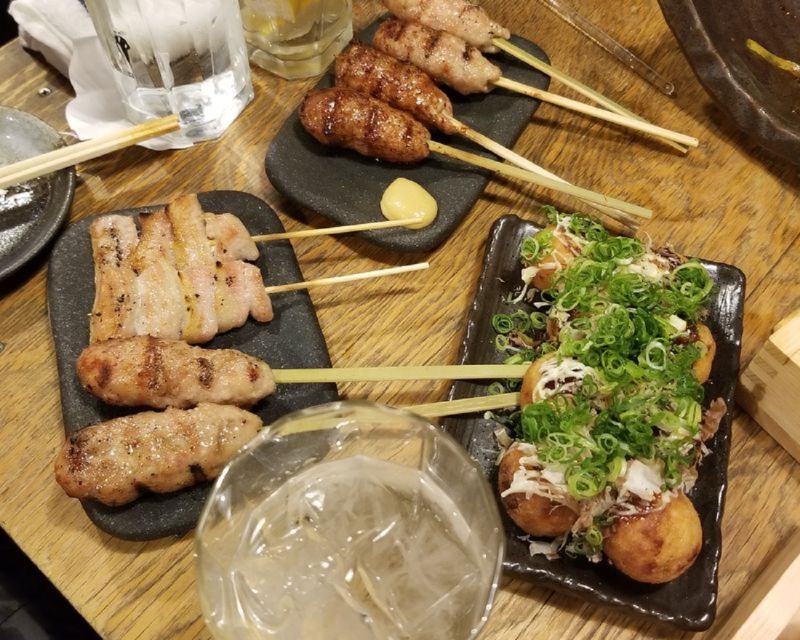 Osaka: Bar-Hopping Night Tour in Namba - Ura-Namba and the big food alley moment