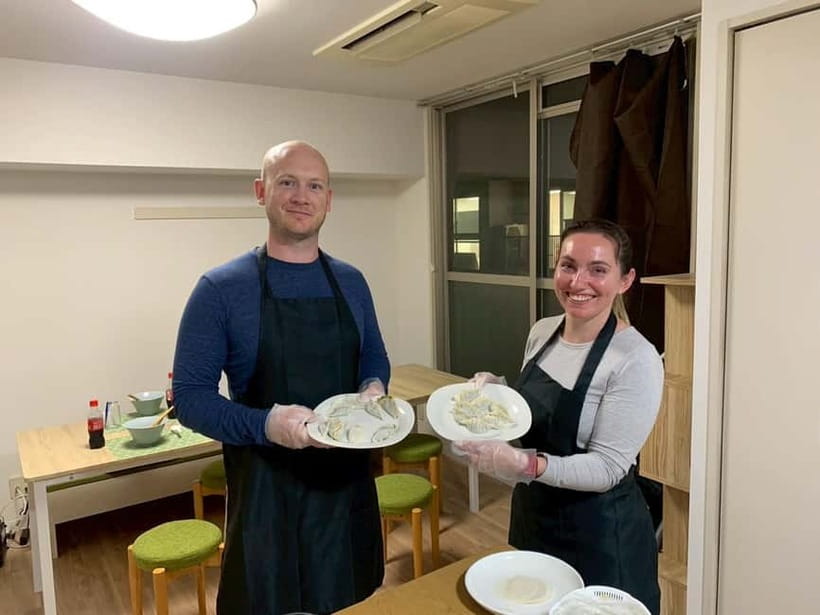 Osaka: Cooking Class Ramen & Gyoza Course in Nanba - The 1-hour tasting session: sake, beer, soft drinks, and your own ramen